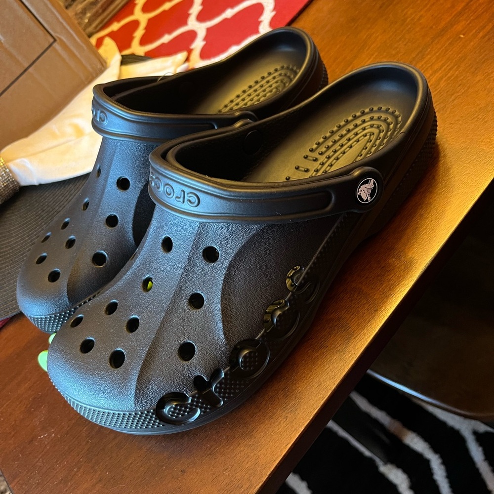 CROCS Classic Black Clogs